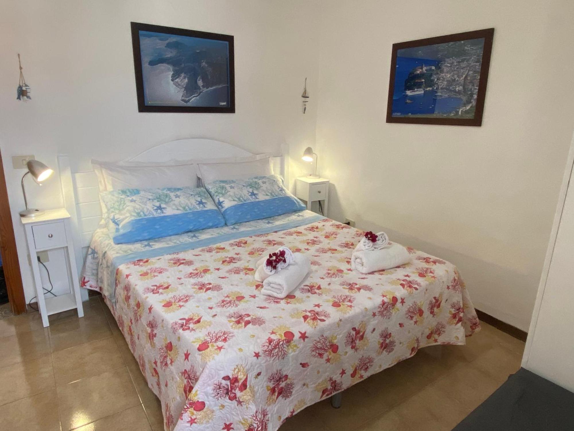Ferienwohnung Lipari Centro Storico Flat 7 Mins From Port Exterior foto